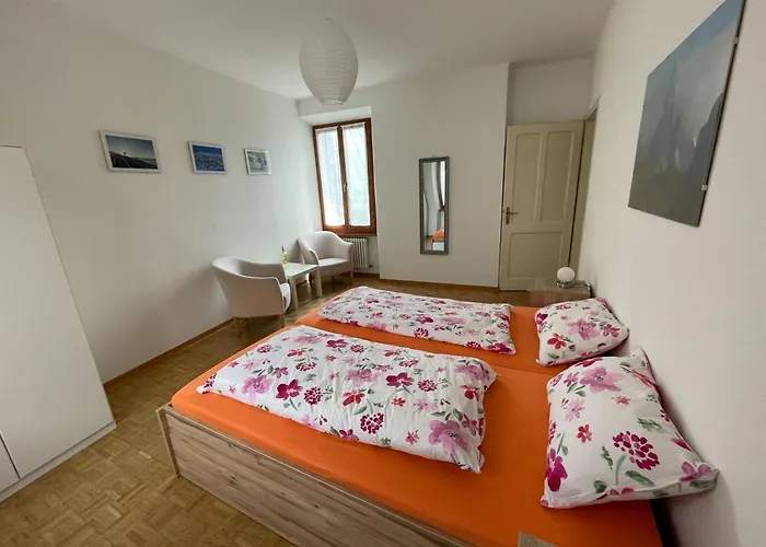 Gaggiole, 3 *